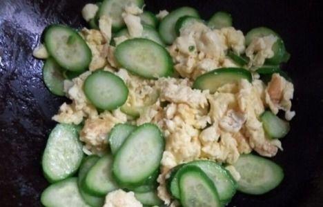 吃瓜视频模板如何做,轻松掌握吃瓜视频模板，轻松制作热门内容